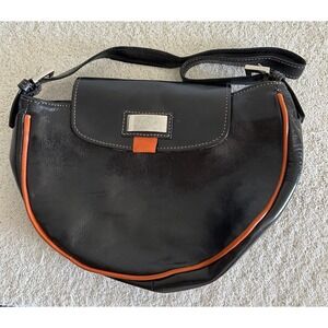 BLAQUE Black and Orange Genuine Leather Zipper and Clasp Shoulder Bag Argentina